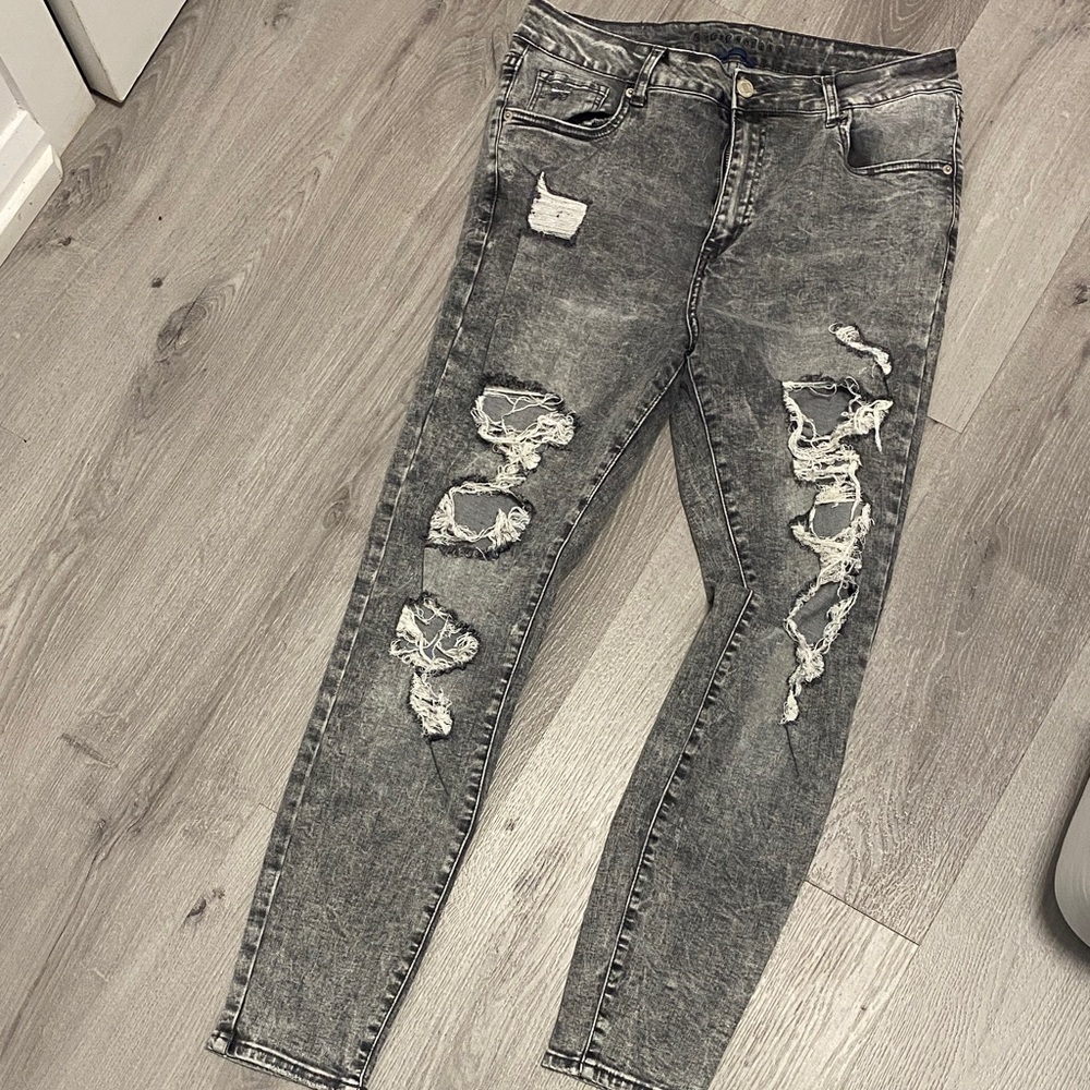 Aeropostale High Rise Distressed Gray Jeans